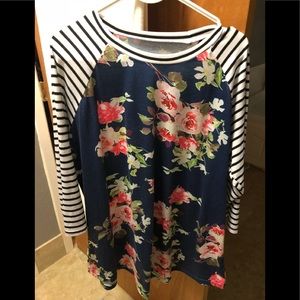 New Bellelilly Floral stripe Baseball Tee